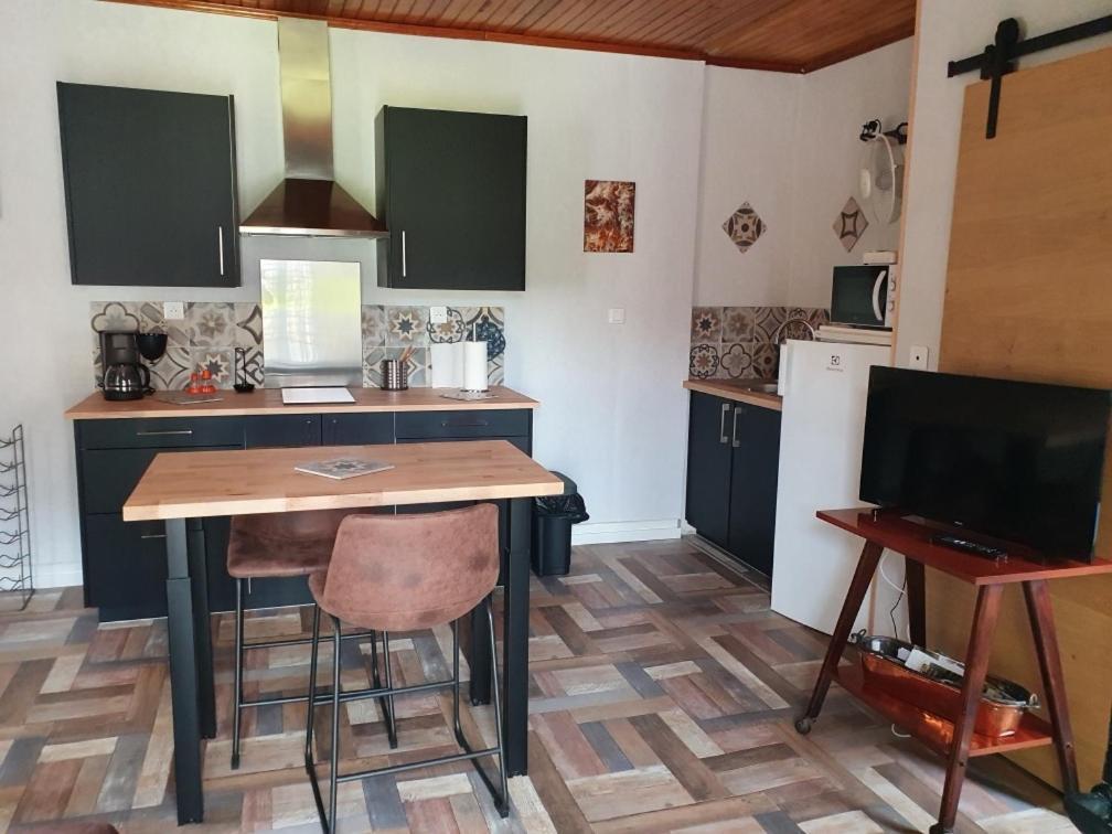 Le pigeonnier logement 4 personnes La maisonnette rénovée logement 2 personnes Floirac  Exterior foto