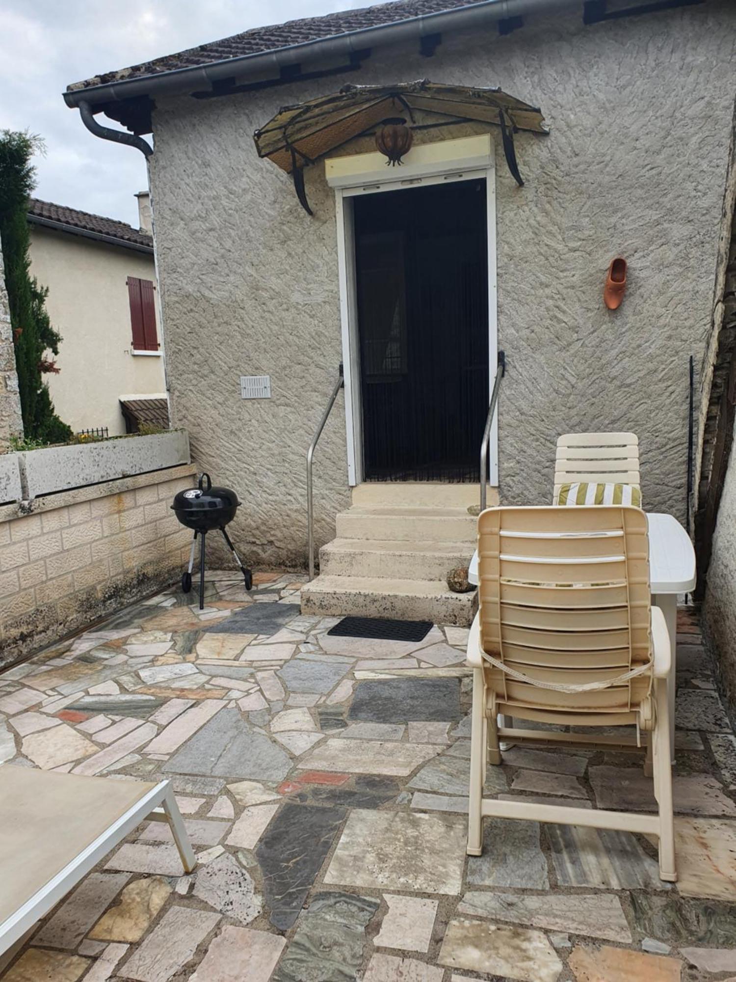 Le pigeonnier logement 4 personnes La maisonnette rénovée logement 2 personnes Floirac  Exterior foto